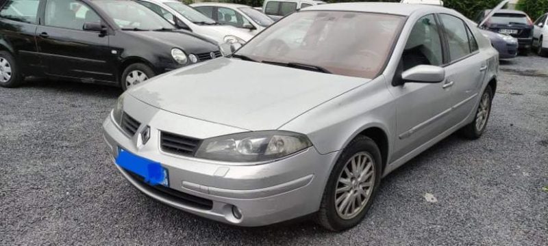 RENAULT LagunaII Phase 2 (BG) Berline 1.9 dCi 125 cv Paiement possible en  4  ou 10 FOIS