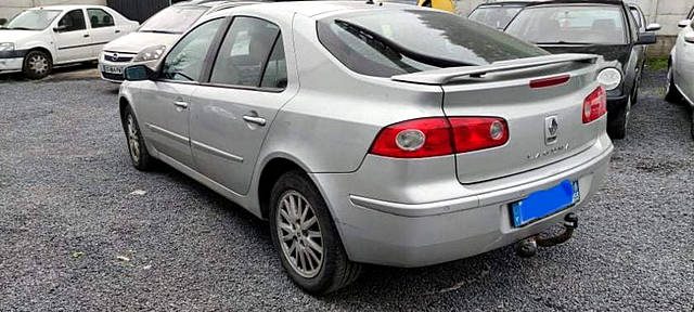 RENAULT LagunaII Phase 2 (BG) Berline 1.9 dCi 125 cv Paiement possible en  4  ou 10 FOIS