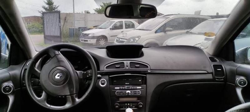 RENAULT LagunaII Phase 2 (BG) Berline 1.9 dCi 125 cv Paiement possible en  4  ou 10 FOIS